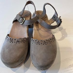 Dansko Clogs Size 10